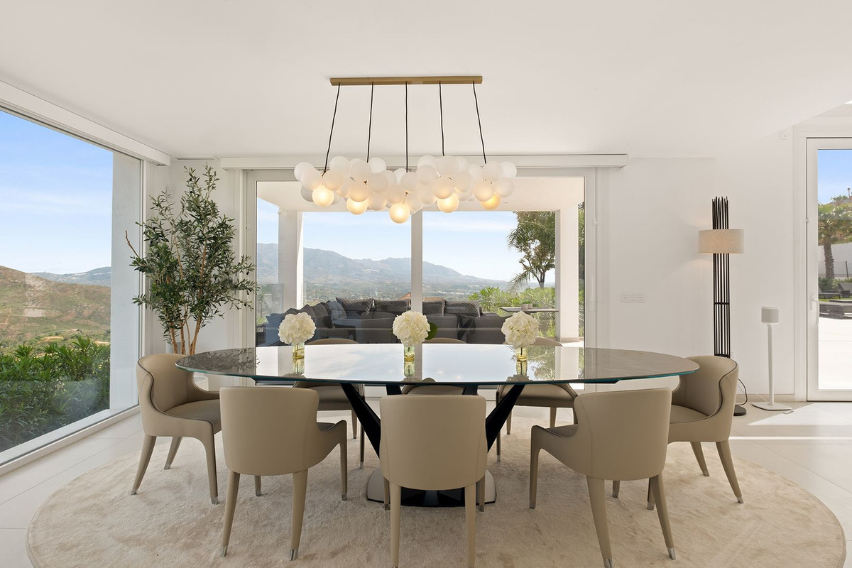 4 Bed Townhouse for sale in La Mairena Costa Del Sol, Málaga, Spain