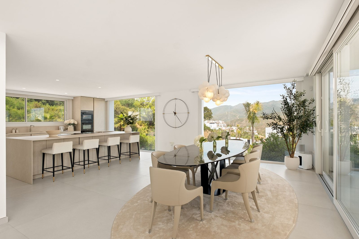 4 Bed Townhouse for sale in La Mairena Costa Del Sol, Málaga, Spain