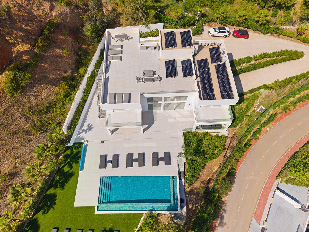 4 Bed Townhouse for sale in La Mairena Costa Del Sol, Málaga, Spain