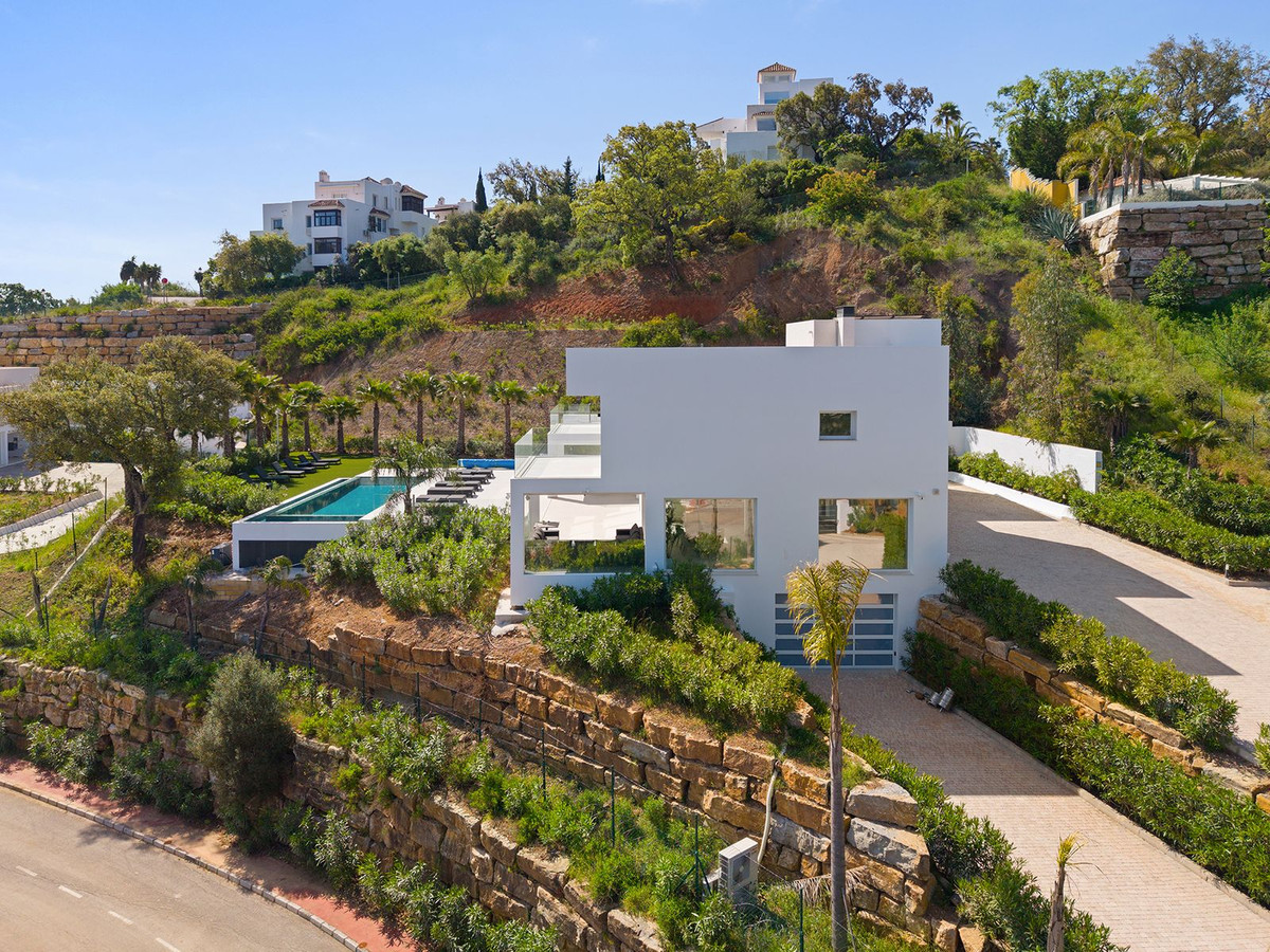 4 Bed Townhouse for sale in La Mairena Costa Del Sol, Málaga, Spain