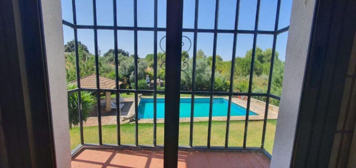 6 Bed Townhouse for sale in Ronda Costa Del Sol, Málaga, Spain