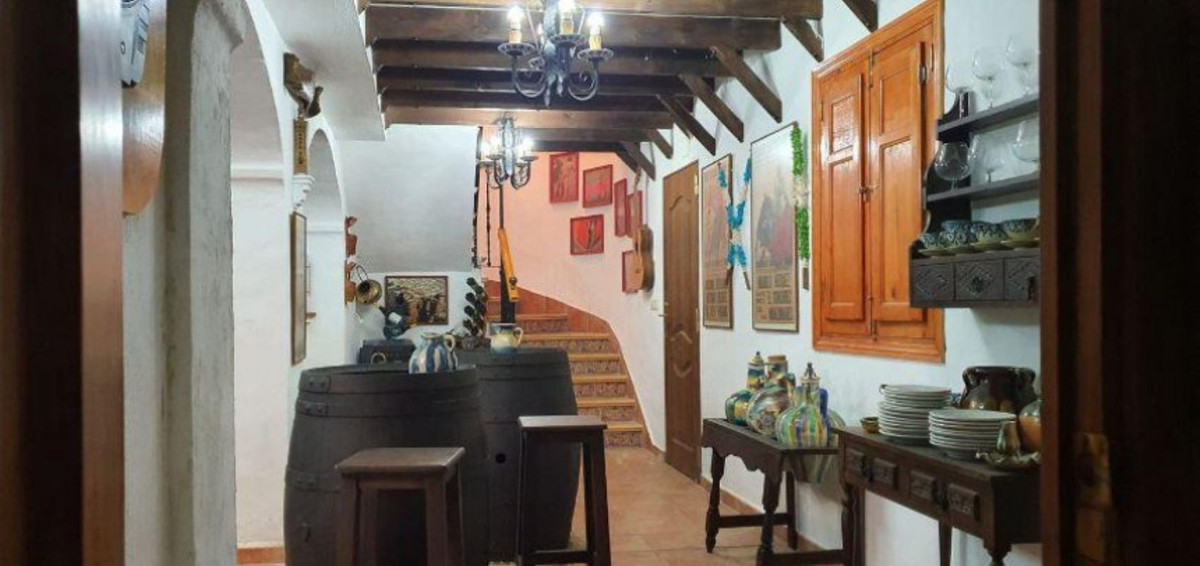 6 Bed Townhouse for sale in Ronda Costa Del Sol, Málaga, Spain
