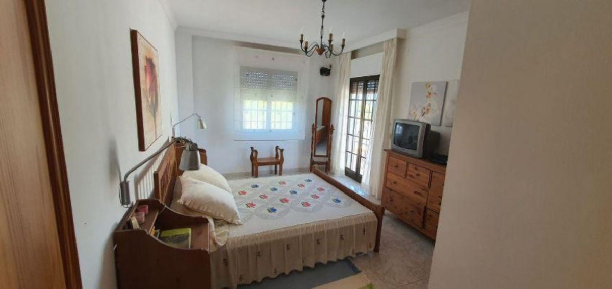6 Bed Townhouse for sale in Ronda Costa Del Sol, Málaga, Spain