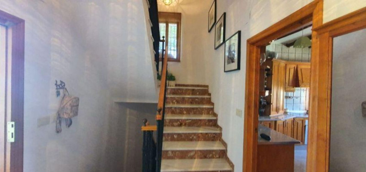 6 Bed Townhouse for sale in Ronda Costa Del Sol, Málaga, Spain