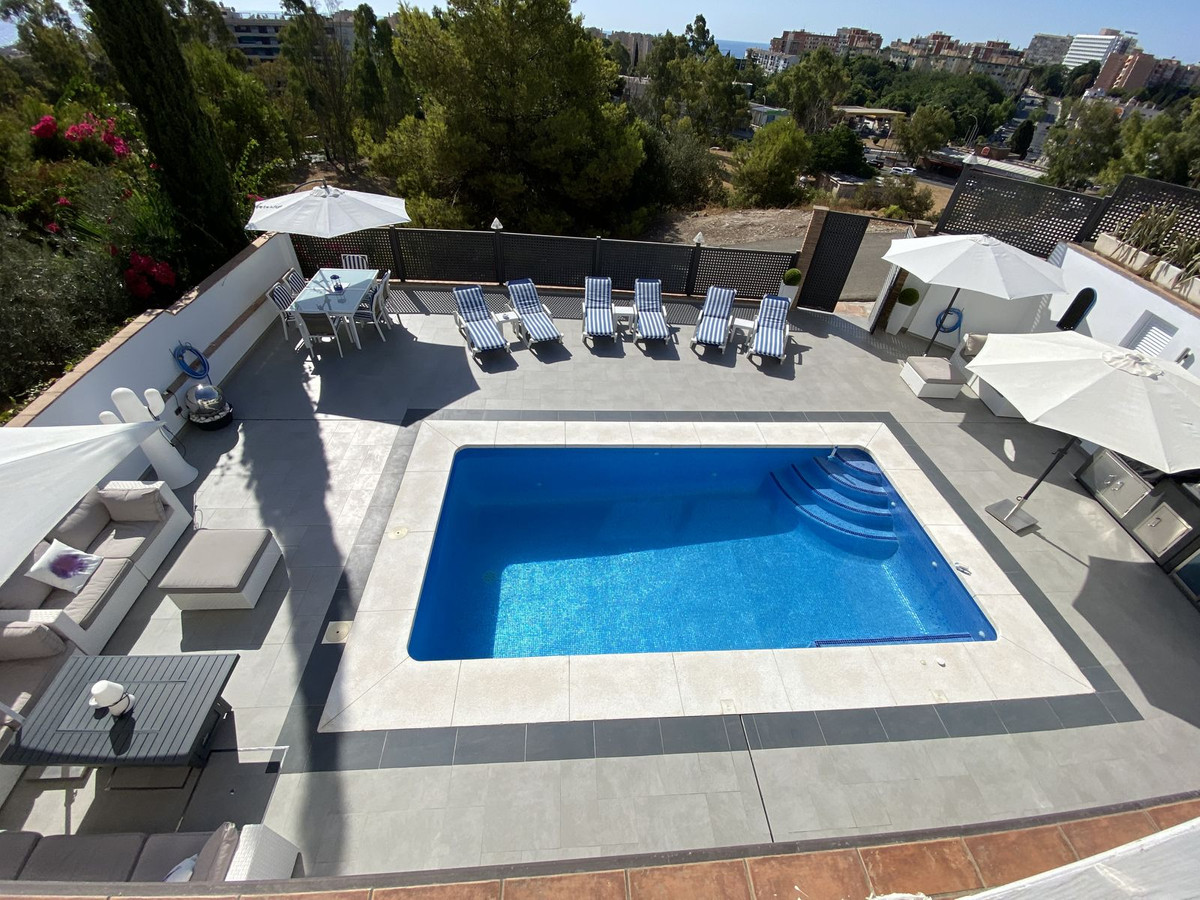 Se vende Villa - Chalet de 5 dormitorios en Costa Del Sol, Málaga, España