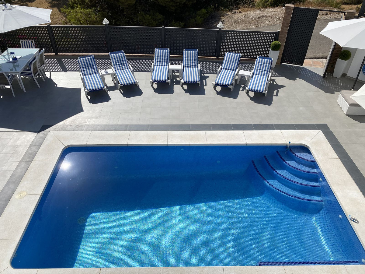Se vende Villa - Chalet de 5 dormitorios en Costa Del Sol, Málaga, España