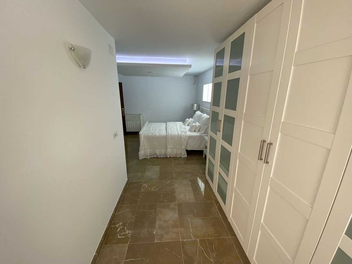 Se vende Villa - Chalet de 5 dormitorios en Costa Del Sol, Málaga, España
