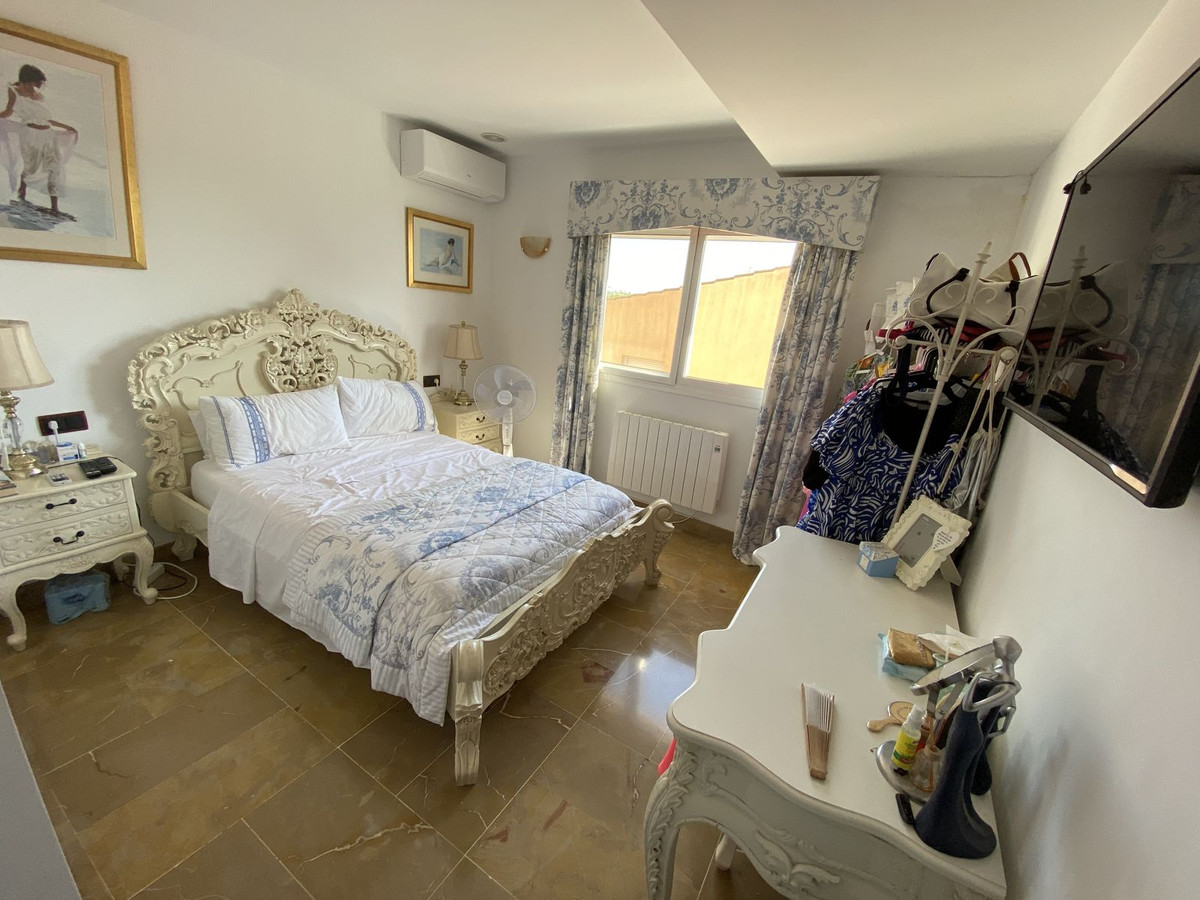 Se vende Villa - Chalet de 5 dormitorios en Costa Del Sol, Málaga, España