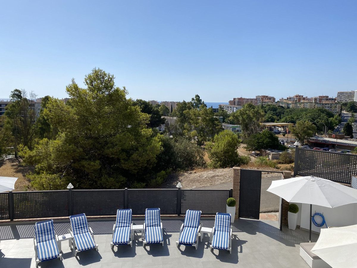 Se vende Villa - Chalet de 5 dormitorios en Costa Del Sol, Málaga, España
