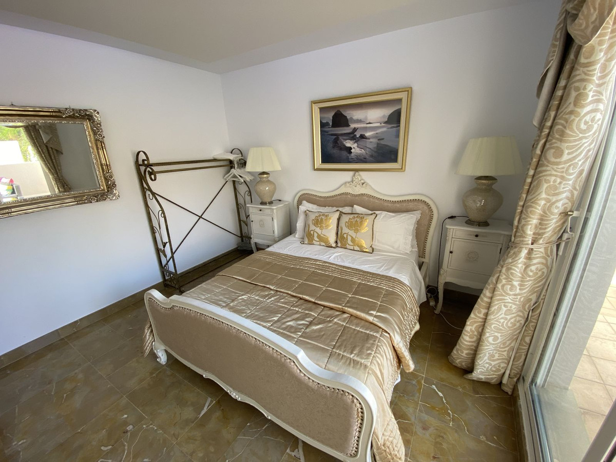 Se vende Villa - Chalet de 5 dormitorios en Costa Del Sol, Málaga, España