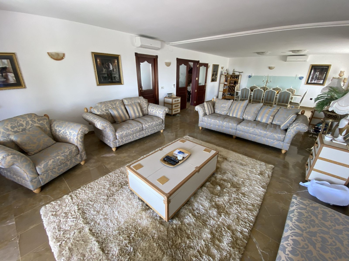 Se vende Villa - Chalet de 5 dormitorios en Costa Del Sol, Málaga, España