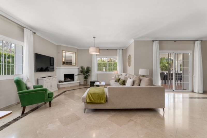 Se vende Villa - Chalet de 5 dormitorios en Costa Del Sol, Málaga, España