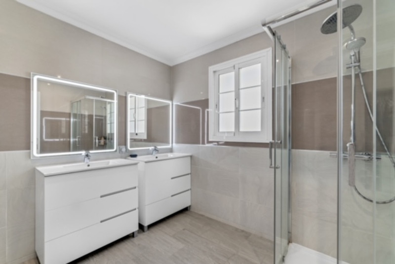 Se vende Villa - Chalet de 5 dormitorios en Costa Del Sol, Málaga, España