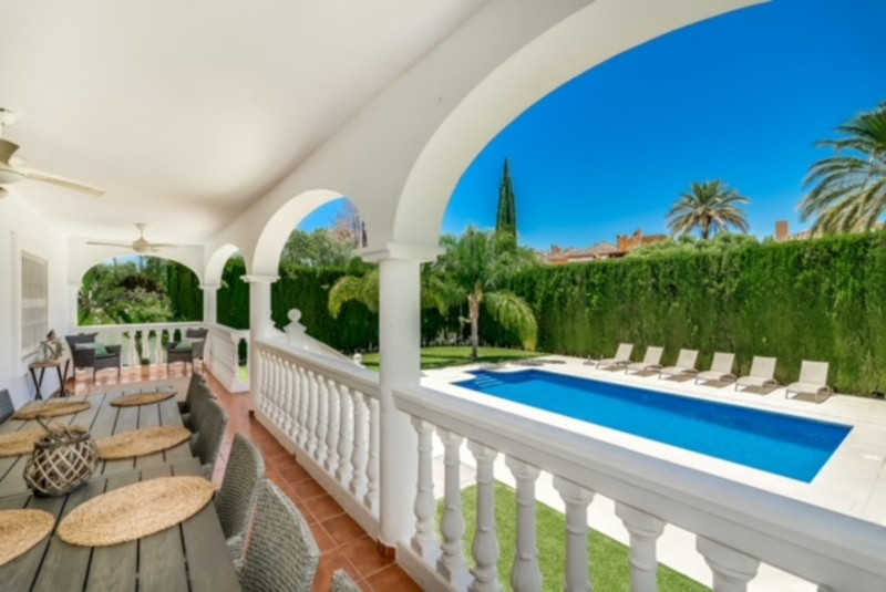 Se vende Villa - Chalet de 5 dormitorios en Costa Del Sol, Málaga, España