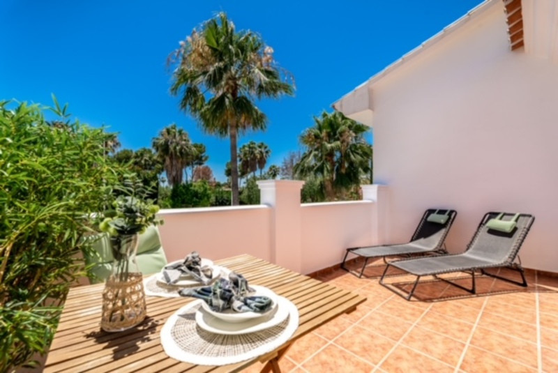 Se vende Villa - Chalet de 5 dormitorios en Costa Del Sol, Málaga, España