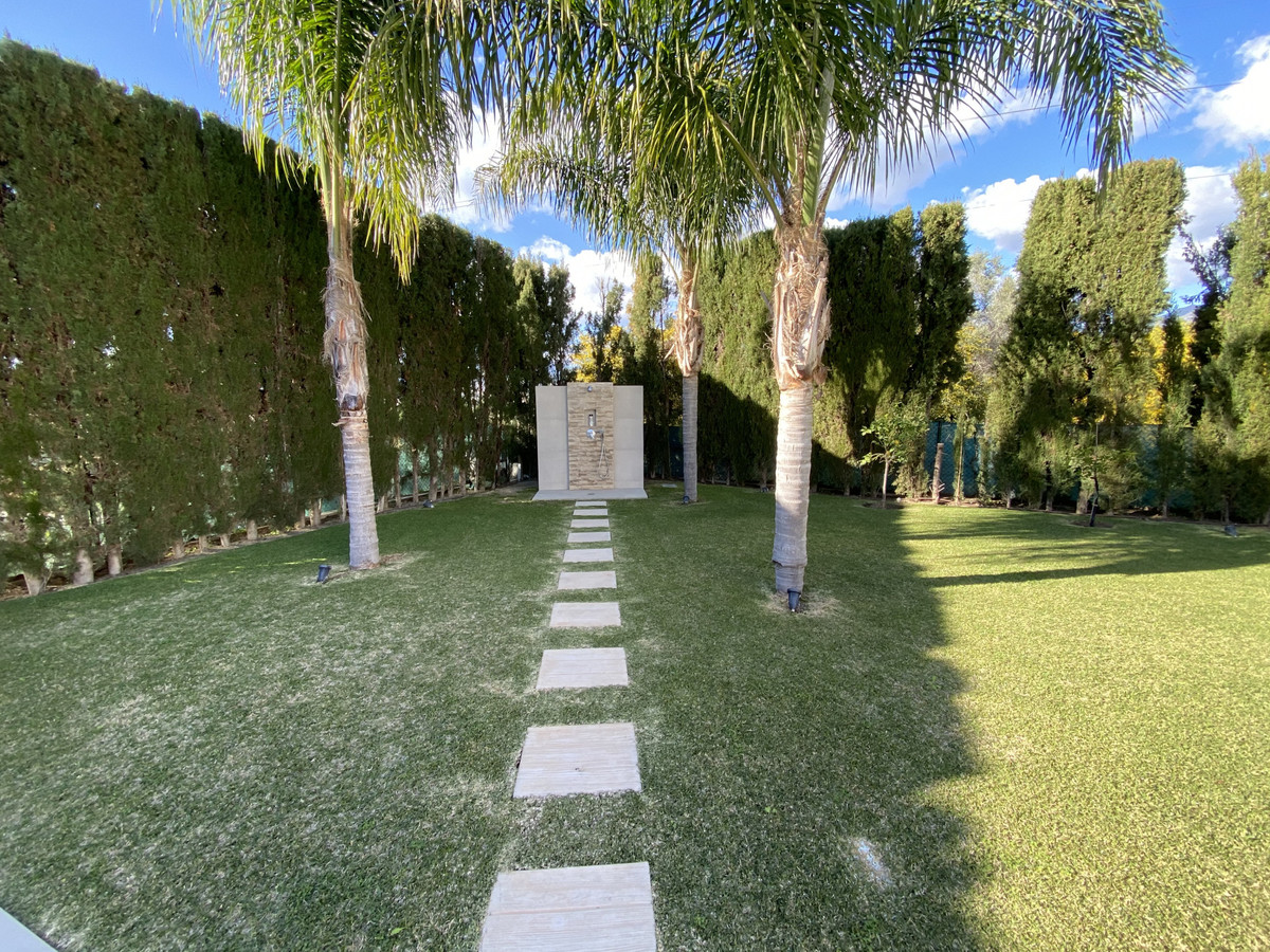 Se vende Villa - Chalet de 5 dormitorios en Costa Del Sol, Málaga, España