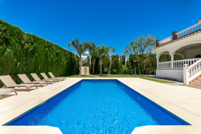 Se vende Villa - Chalet de 5 dormitorios en Costa Del Sol, Málaga, España