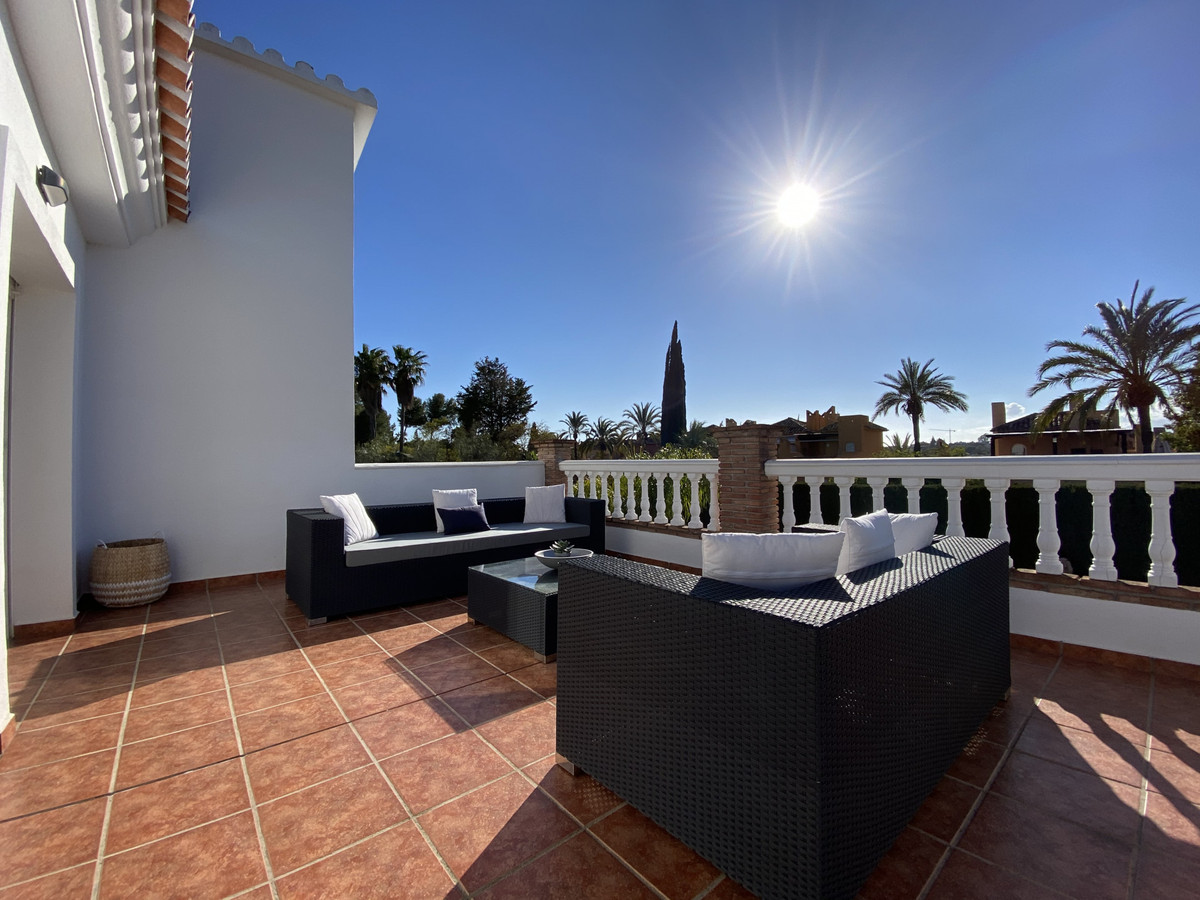 Se vende Villa - Chalet de 5 dormitorios en Costa Del Sol, Málaga, España