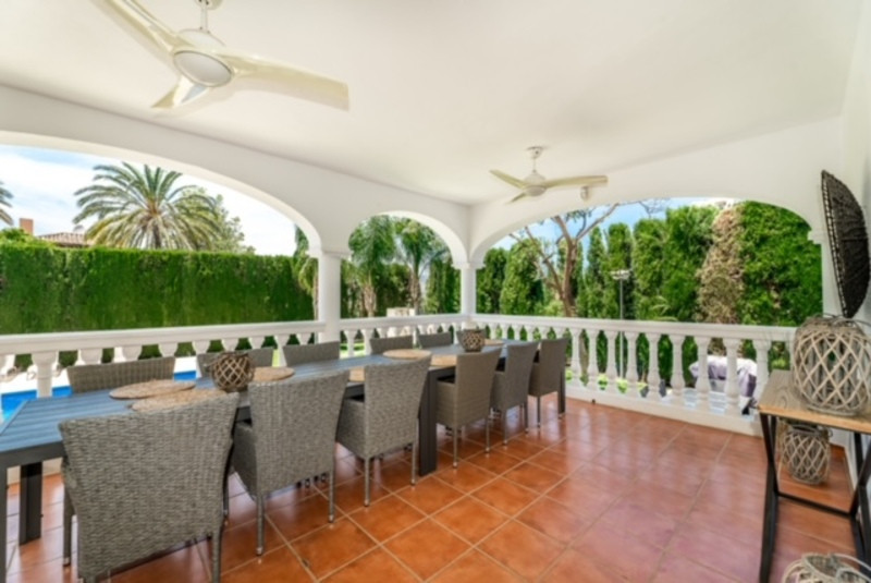 Se vende Villa - Chalet de 5 dormitorios en Costa Del Sol, Málaga, España