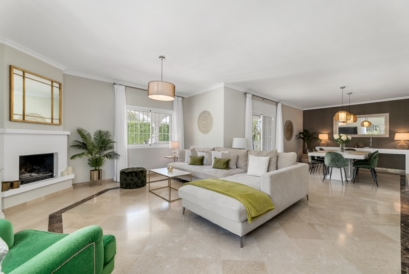 Se vende Villa - Chalet de 5 dormitorios en Costa Del Sol, Málaga, España