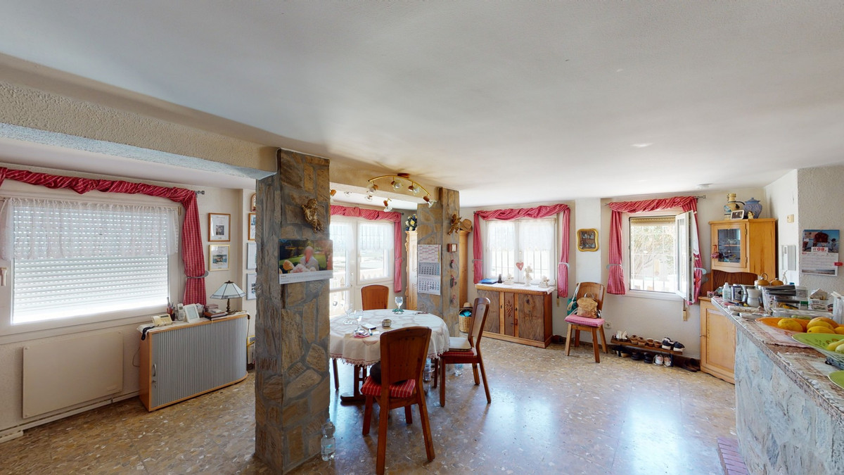Se vende Villa - Chalet de 3 dormitorios en Costa Del Sol East, Málaga, España