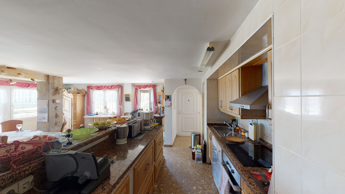 Se vende Villa - Chalet de 3 dormitorios en Costa Del Sol East, Málaga, España