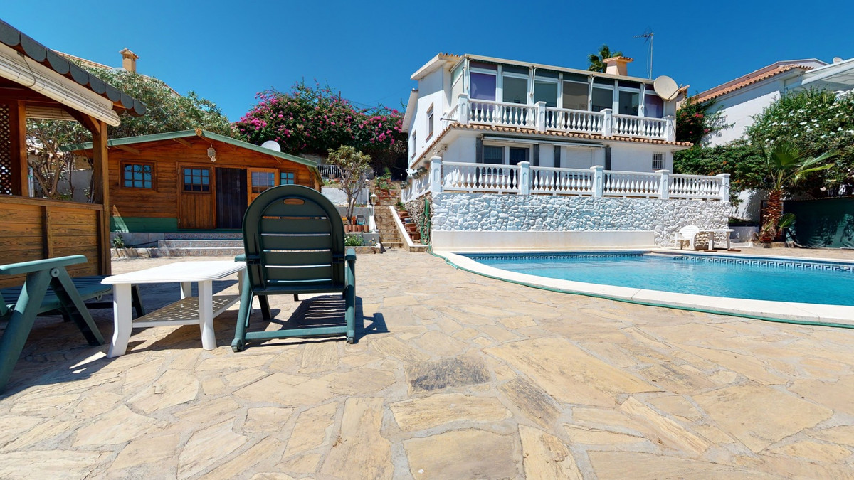 Se vende Villa - Chalet de 3 dormitorios en Costa Del Sol East, Málaga, España