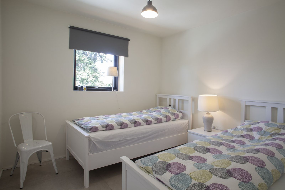 4 Bed Townhouse for sale in Sierrezuela Costa Del Sol, Málaga, Spain