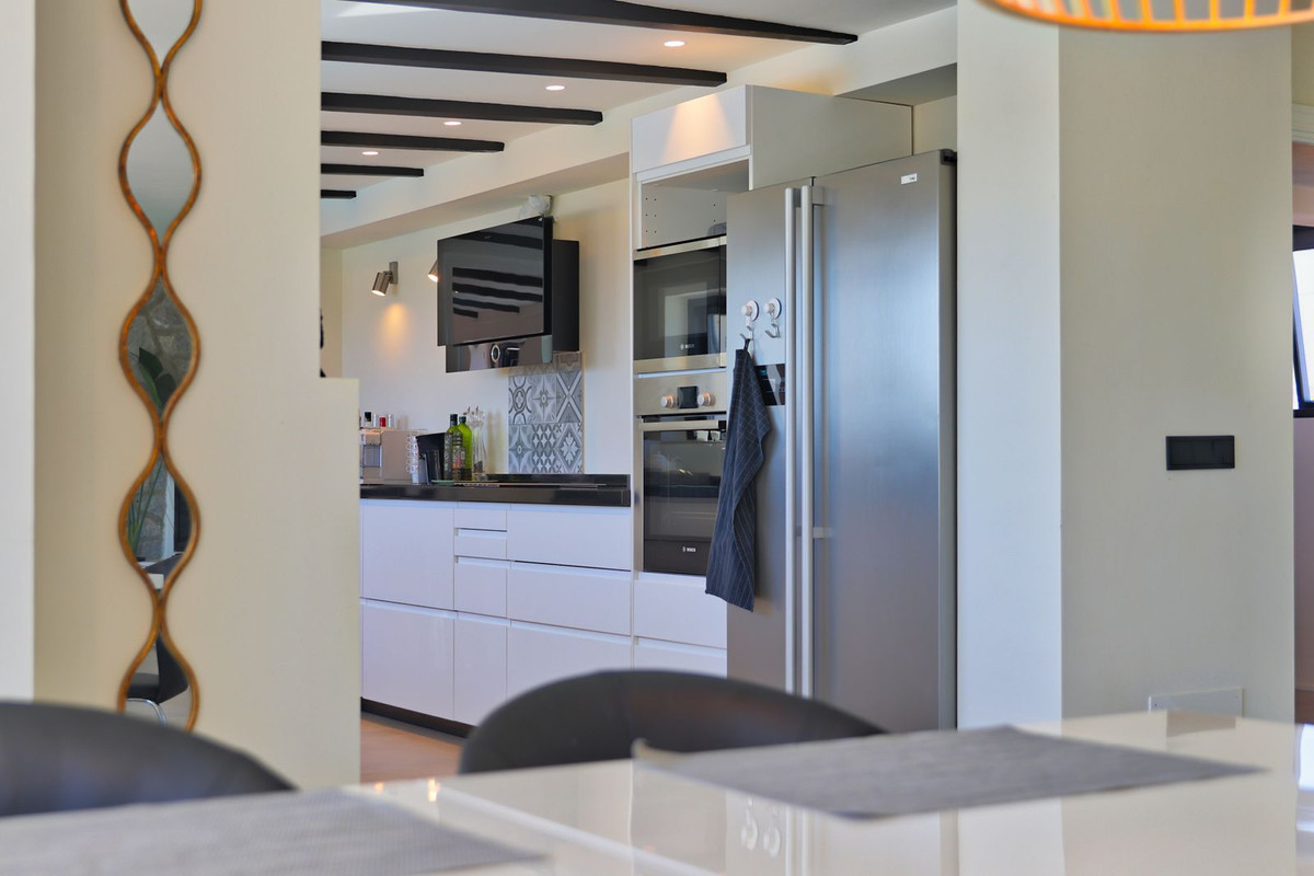 4 Bed Townhouse for sale in Sierrezuela Costa Del Sol, Málaga, Spain