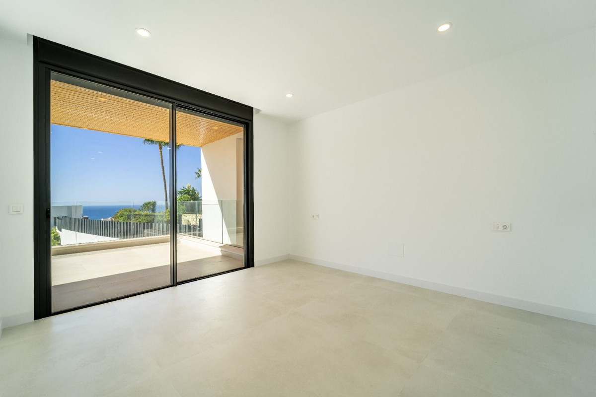 4 Bed Townhouse for sale in La Capellania Costa Del Sol, Málaga, Spain