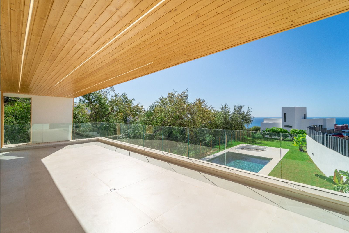 4 Bed Townhouse for sale in La Capellania Costa Del Sol, Málaga, Spain