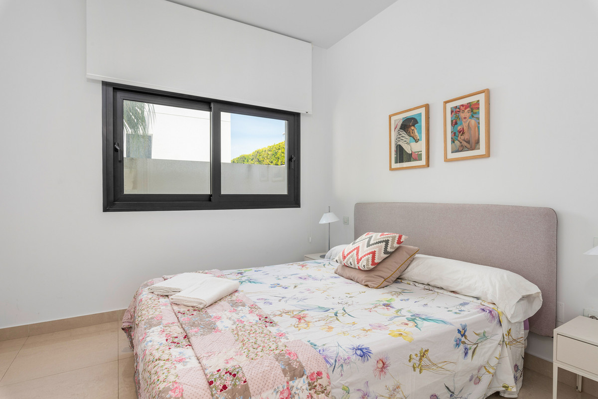 Se vende Villa - Chalet de 4 dormitorios en Costa Blanca, Alicante, España