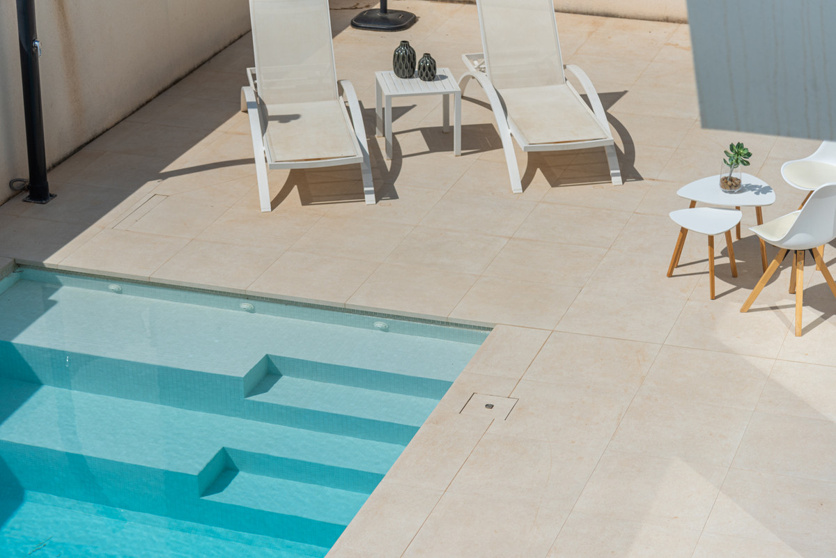 Se vende Villa - Chalet de 4 dormitorios en Costa Blanca, Alicante, España