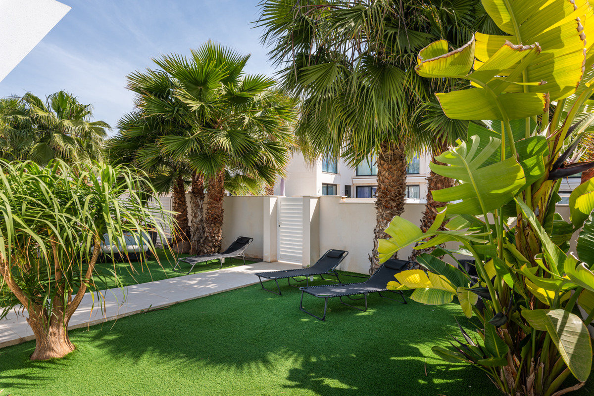 Se vende Villa - Chalet de 4 dormitorios en Costa Blanca, Alicante, España