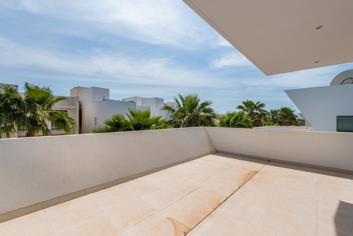 Se vende Villa - Chalet de 4 dormitorios en Costa Blanca, Alicante, España