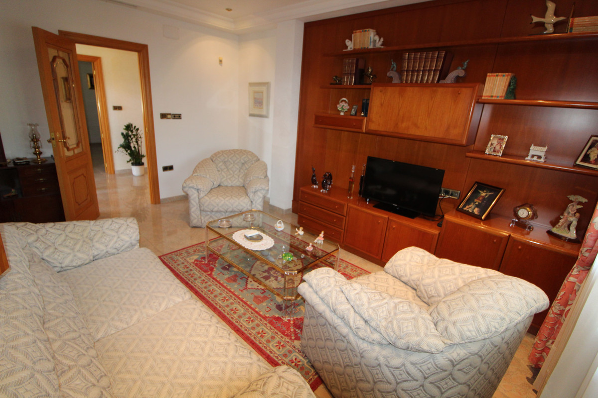 7 Bed Townhouse for sale in Valverde Costa Blanca, Alicante, Spain