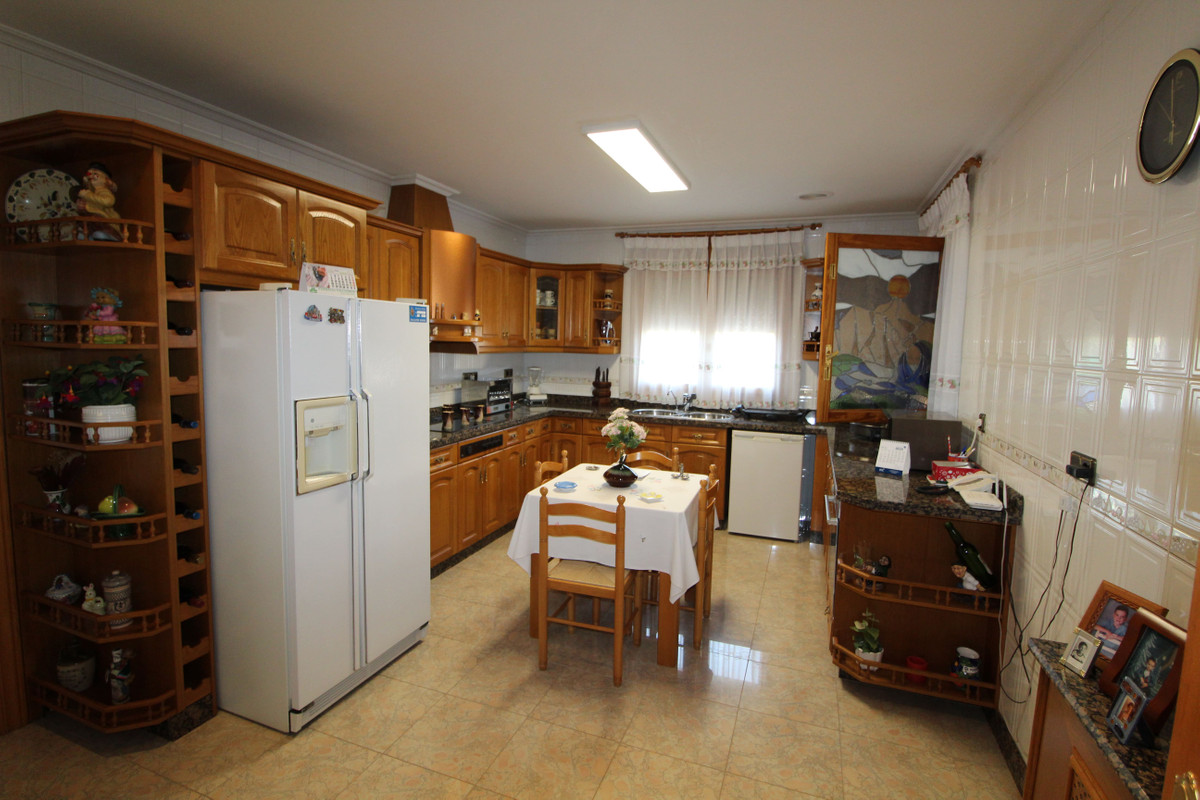 7 Bed Townhouse for sale in Valverde Costa Blanca, Alicante, Spain