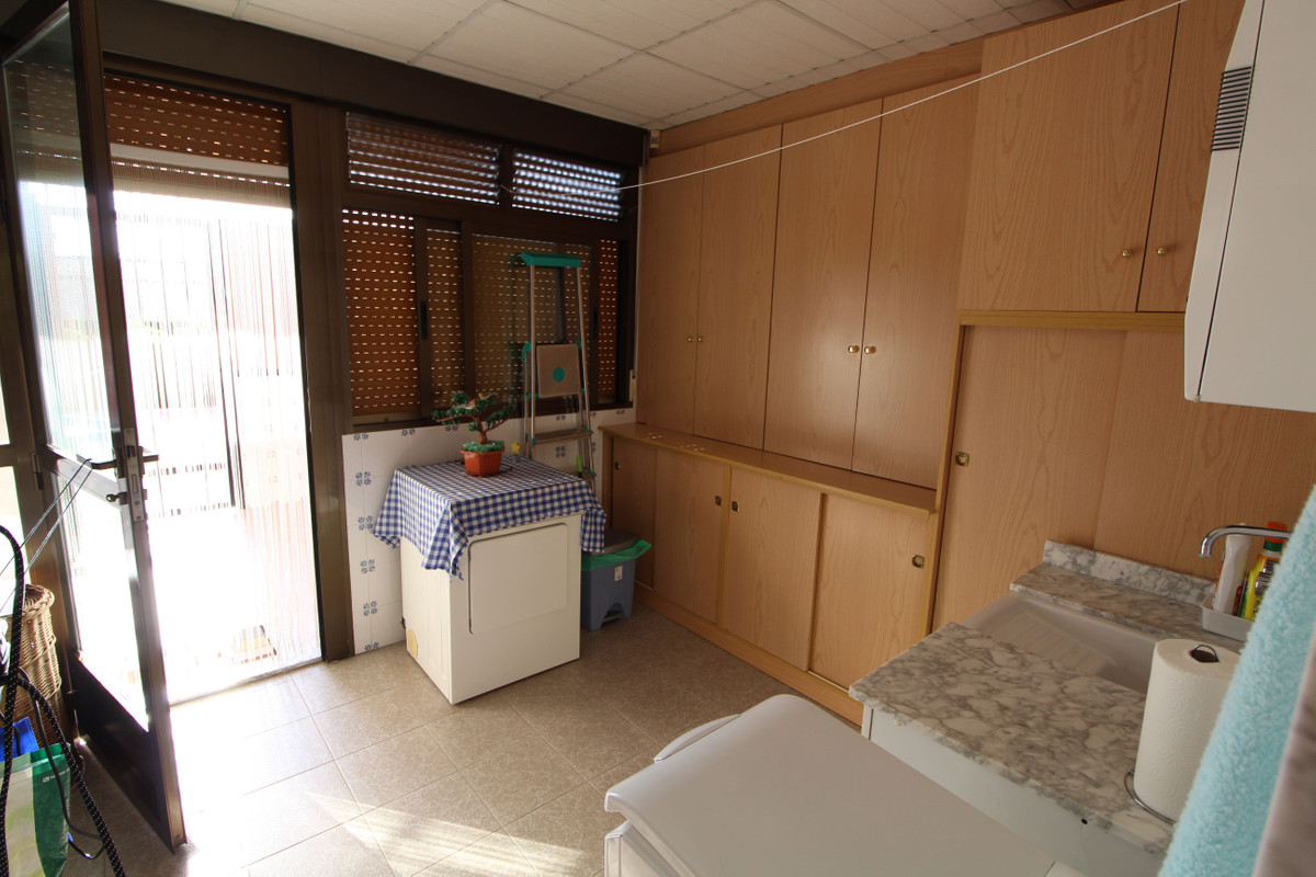 7 Bed Townhouse for sale in Valverde Costa Blanca, Alicante, Spain