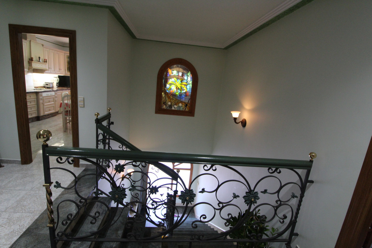 7 Bed Townhouse for sale in Valverde Costa Blanca, Alicante, Spain
