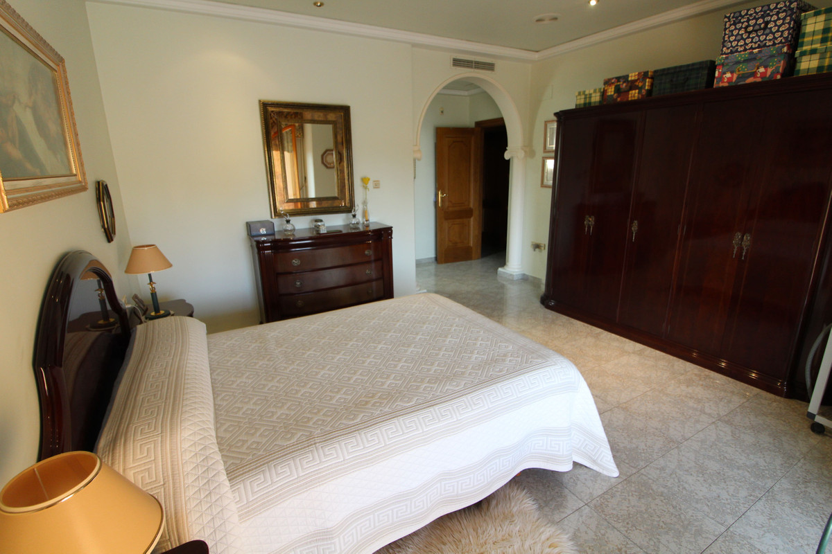 7 Bed Townhouse for sale in Valverde Costa Blanca, Alicante, Spain