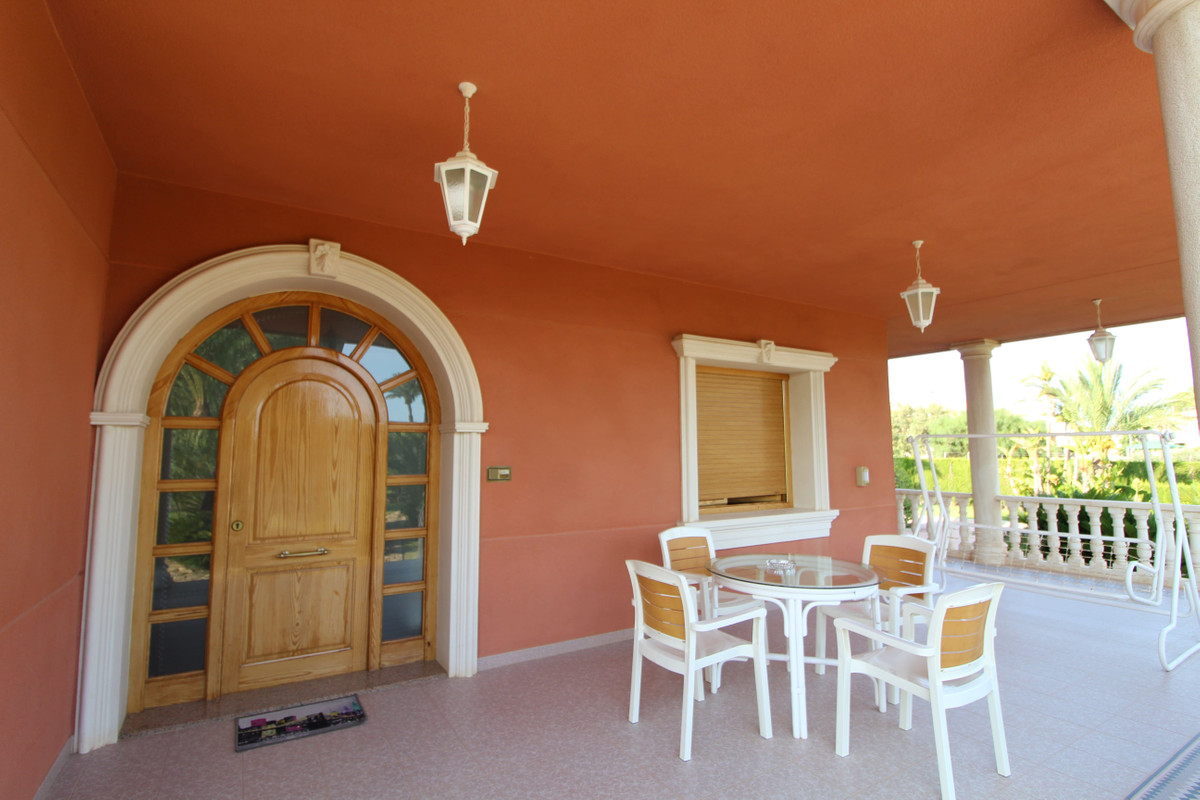 7 Bed Townhouse for sale in Valverde Costa Blanca, Alicante, Spain