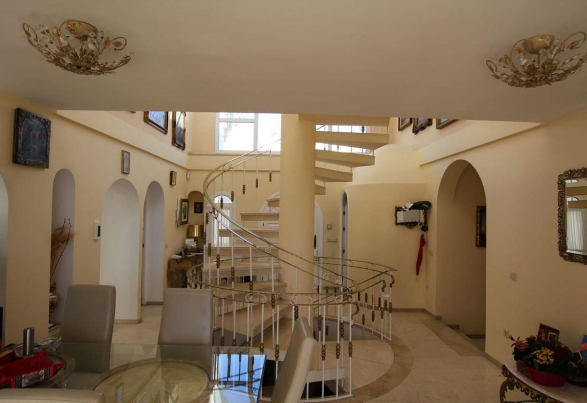 10 Bed Townhouse for sale in Riviera Del Sol Costa Del Sol, Málaga, Spain
