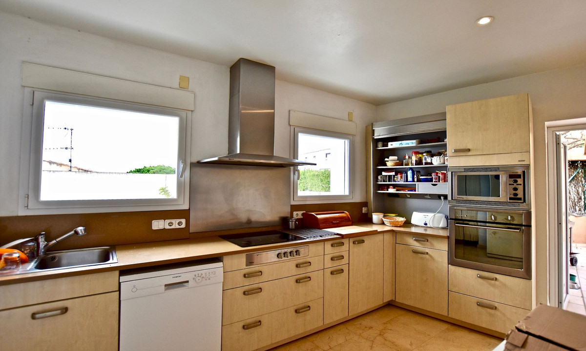 6 Bed Townhouse for sale in Javea Costa Blanca, Alicante, Spain