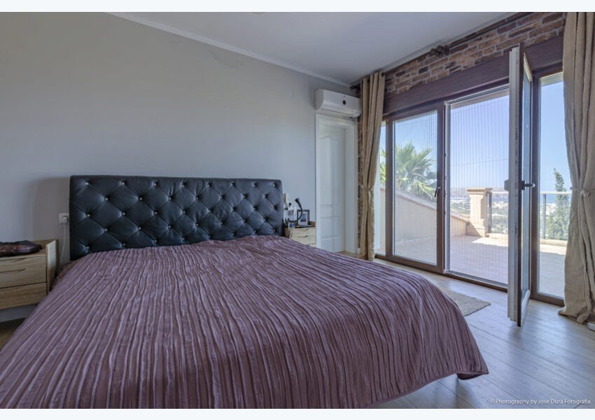 8 Bed Townhouse for sale in Javea Costa Blanca, Alicante, Spain