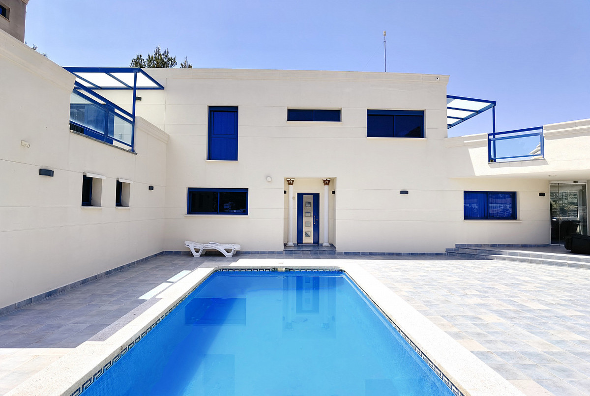 4 Bed Townhouse for sale in Altea Costa Blanca, Alicante, Spain