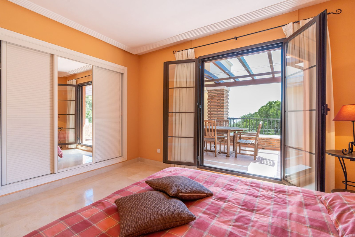 3 Bed Apartment for sale in Los Arqueros Costa Del Sol, Málaga, Spain