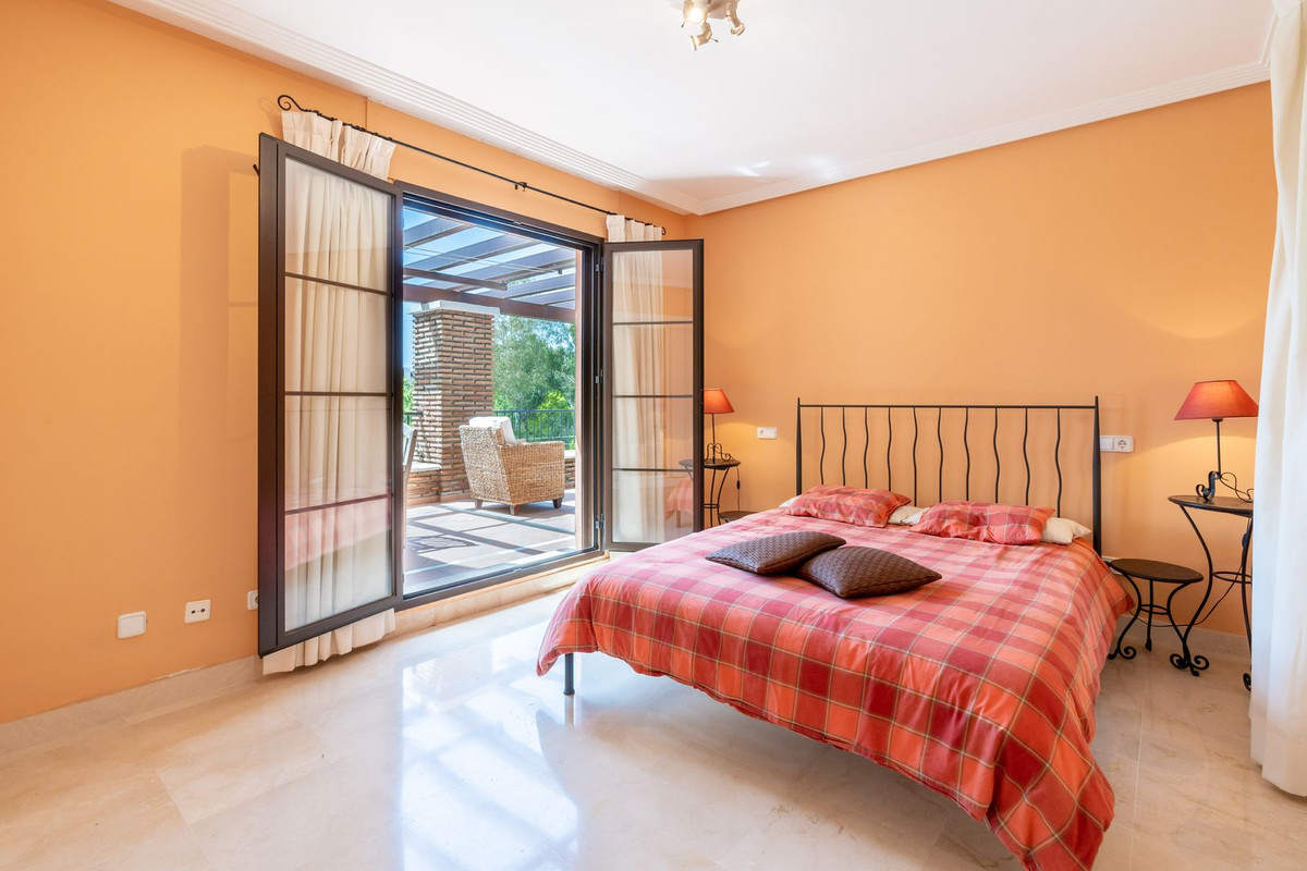 3 Bed Apartment for sale in Los Arqueros Costa Del Sol, Málaga, Spain
