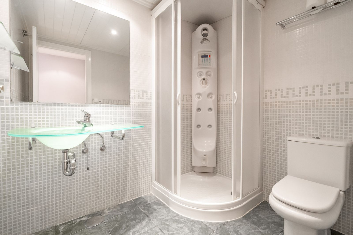3 Bed Apartment for sale in Los Arqueros Costa Del Sol, Málaga, Spain