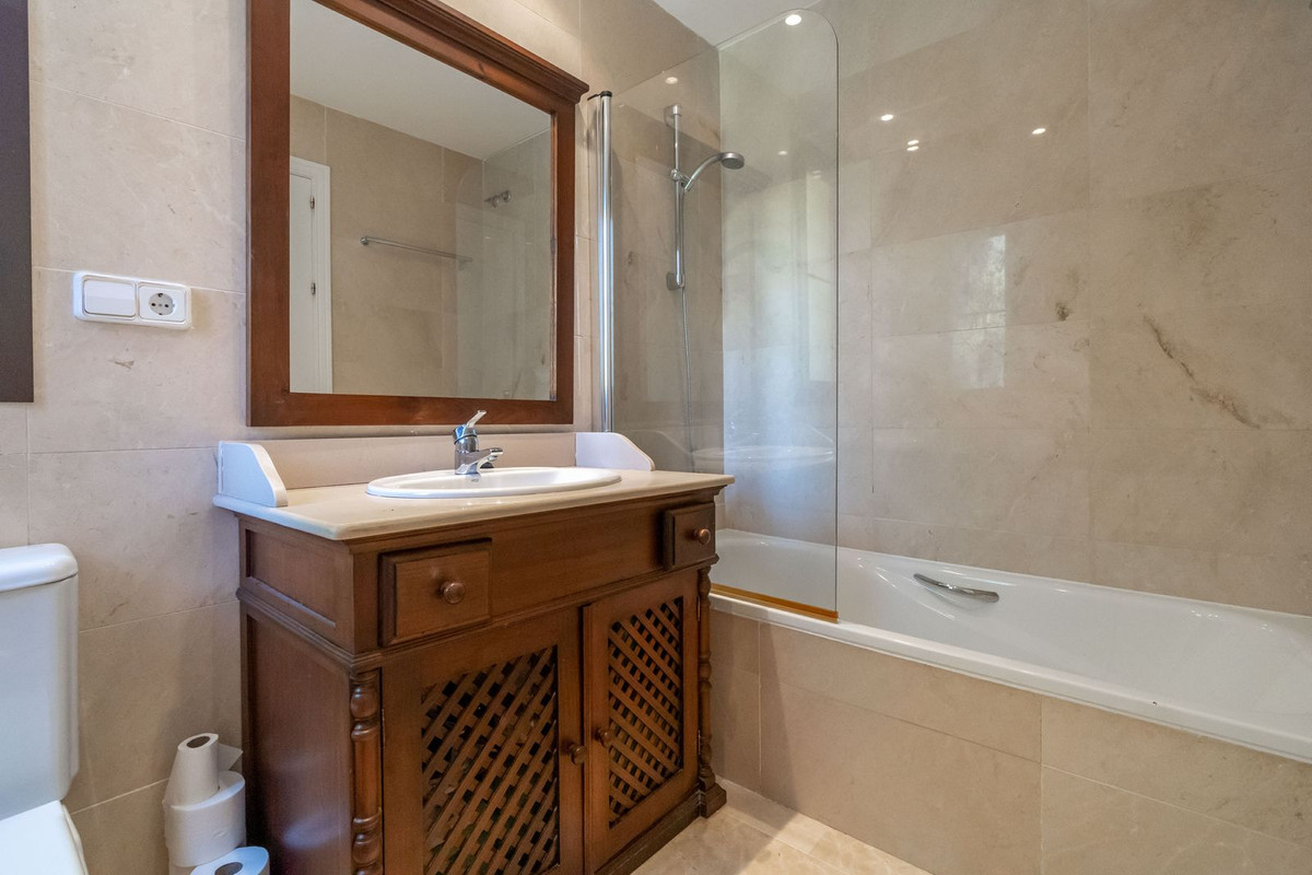3 Bed Apartment for sale in Los Arqueros Costa Del Sol, Málaga, Spain