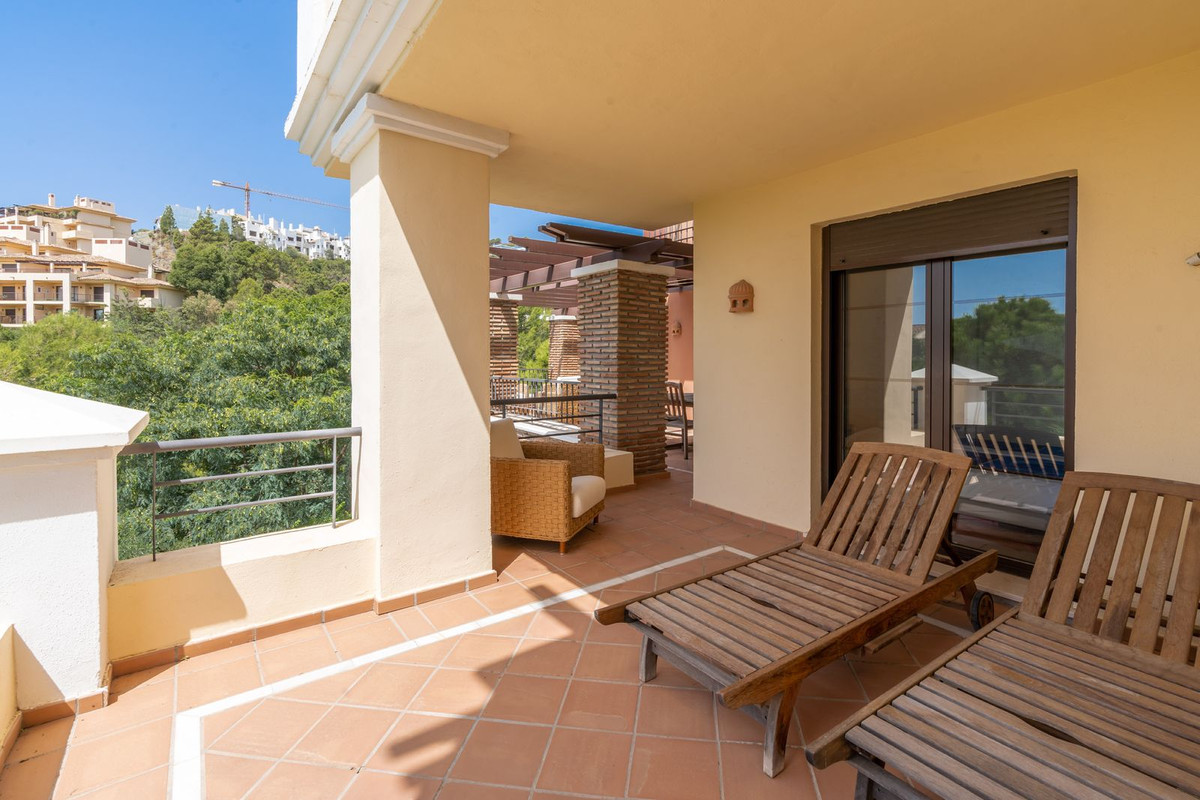 3 Bed Apartment for sale in Los Arqueros Costa Del Sol, Málaga, Spain